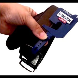 Levi’s mens belt size medium